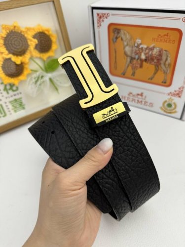 品名：爱马仕.Hermès 原单 材质：原单牛皮腰带 百分百头层牛皮腰带保证真皮，24K纯钢扣，专柜原单品质、做工精细，时尚大牌，送人自用首选包装： 请认准如图