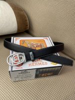 品名：爱马仕.HermèS 原单自动带 材质：原单牛皮腰带 百分百头层牛皮腰带保证真皮，24K纯钢扣，专柜原单品质、做工精细，时尚大牌，送人自用首选 包装： 请
