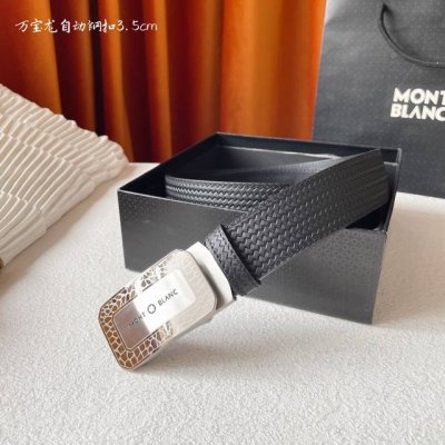 特 万宝龙 Montblanc家持续其一贯的高雅、绅士、精致的风格，进口小牛皮，手感细腻柔软。纯钢自动精品扣，男士必备！宽度：3.5Cm