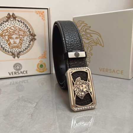 品名：Versace.范思哲 材质：原单牛皮腰带 百分百头层牛皮腰带保证真皮，24K纯钢扣，专柜原单品质、做工精细，时尚大牌，送人自用首选 包装： 请认准如图专 - 点击图像关闭