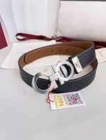 品名：菲拉格慕.Ferrgamo腰带 皮带 原单 型号：挂扣，纯铜材质经典挂扣，实物拍摄，头层牛皮 材料：百分百头层牛皮，保证真皮。纯铜材质，真空电镀永不掉色，