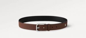 特 寬度：35Mm 驢家最新品 男士經典頂級休閒腰帶 寬度35毫米 品牌專用togo荔枝紋小牛皮搭配小牛皮底 全新開模精品針扣設計 尾部有相同五金品牌字樣 與腰