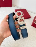 品名：菲拉格慕.Ferrgamo腰带 皮带 原单 型号：挂扣，纯铜材质经典挂扣，实物拍摄，头层牛皮 材料：百分百头层牛皮，保证真皮。纯铜材质，真空电镀永不掉色，