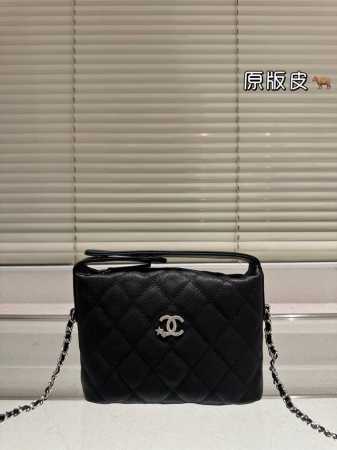 复刻版 鱼子纹 Chanel饭盒｜饭盒银色星星 让我看看你的夏日小可爱 Chanel25C白色饭盒包 集清新可爱为一体 - 点击图像关闭