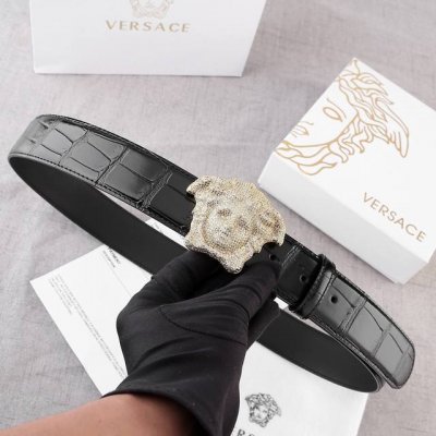 Versace 范思哲 猪皮纹 满天星镶钻扣系列 男士双面头层平纹面料 手感细腻 质感十足 独特复古风格 时髦中带着随性和酷感.宽度3.8 Cm