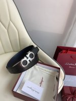 菲拉格慕 双面原厂进口头层牛皮，双面使用，真空电镀铜扣，做工精致专柜品质！时尚休闲百搭火爆热销中！配专柜全套包装，宽度3.5Cm。