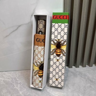 Gucci 古驰 小蜜蜂 夏季新款 折叠晴雨伞 黑色涂层防晒有效阻隔紫外线99%，Upf 50 所以能起到伞下体感降温的效果！ 有效隔热，高效防晒 一把搞定，超