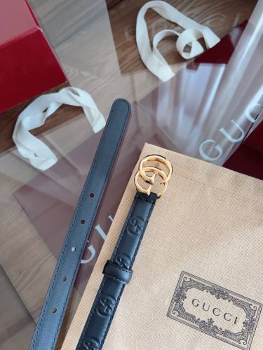 Gucci 表面头层小牛皮 宽度2.0Cm 专柜新版Logo横标，原版进口南非皮底，精品双G铜扣 高端品质，不惧对比。