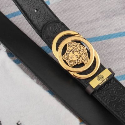 品名：Versace.范思哲 材质：原单牛皮腰带 百分百头层牛皮腰带保证真皮，24K纯钢扣，专柜原单品质、做工精细，时尚大牌，送人自用首选 包装