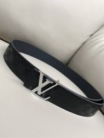 Lv 路易威登 官网款进口牛皮4D制作 经典精品字母扣 双面可用4.0送礼自用档次到顶 多扣颜色可自由选择