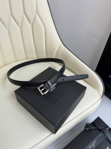 特 Saint Laurent 圣罗兰女士腰带皮带 原厂真金电渡扣头，意大利原厂皮，宽2.0Cm，代购级。