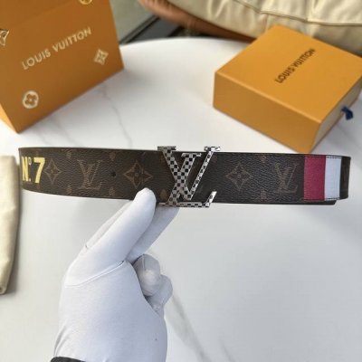 原版包裝 L0Uis Vuitt0N 專櫃最新升級版本 寬度40毫米 精湛工藝定制帆布面料襯托進口小牛皮底 搭配精鋼搭扣 雙面用 經典百搭款！