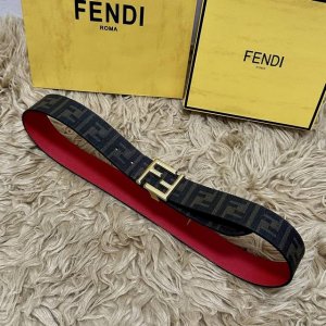Fendi 芬迪 全套包装 专柜同款 宽4.0Cm 双环正反用腰带 Ff按钉搭扣 黑色Cuoio Romano皮革材质 反面面料带有烟草黄和黑色Ff图案 四方金