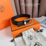 特 Hermes 爱马仕 宽度：3.2Cm 代购品质 腰带手工品质进口精选优质皮，搭配精钢金属挂扣 双面可用 进口Togo皮带身 工艺细节处理到位 注重细节不败