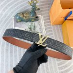 lv 特种皮腰带系列 ，原厂五金精品不锈钢钻扣，手感柔软舒适 宽3.8Cm。