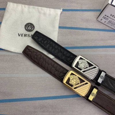 品名：Versace.范思哲 材质：原单牛皮腰带 百分百头层牛皮腰带保证真皮，24K纯钢扣，专柜原单品质、做工精细，时尚大牌，送人自用首选 包装： 请认准如图专