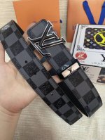 品名：Lv..路易..威登原单 材质：原单牛皮腰带 百分百头层牛皮腰带保证真皮，24K纯钢扣，专柜原单品质、做工精细，时尚大牌，送人自用首选 包装： 请认准如图