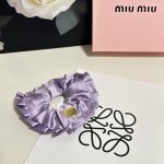 特 单个 配全套包装 Miumiu 缪缪 爆款真丝发圈，专柜款出货 一看就特别高档 超级百搭 必须自留