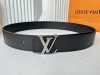 Lois Vuitton 路易威登 男士腰带 原厂荔枝纹 黑色小牛皮平纹底，真空电镀钯金光面扣，双面可用 简约时尚 奢华有内涵 值得拥有！宽度4.0Cm