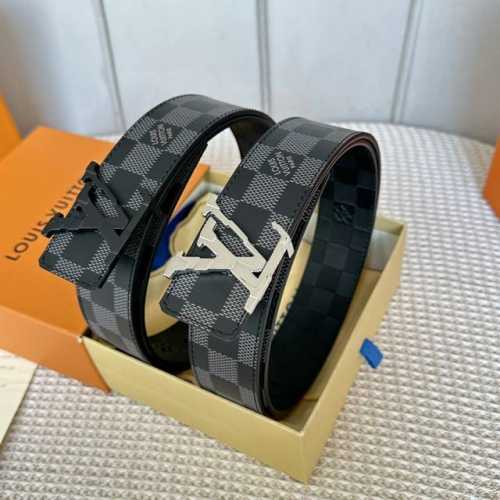 寬度：40Mm Lv Pyrmide Truck L Oeii雙面腰帶 驢家 海外原單代特供 面為進口小牛皮壓飾有最新品牌圖案logo效果工藝 原廠配色柔軟小牛