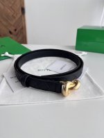 Bv 2025最新款女士编织腰带 纯手工Intreccio大格子编织 双面意大利小牛皮搭配绳结设计微复古金色搭扣 可活动皮环 皮带宽度2Cm 颜色: 黑色