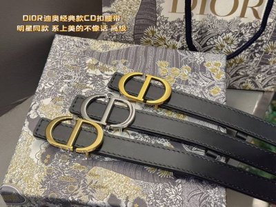 礼物迪奥D1Or 爆款女士腰带 2.0Cm 宽度双面进口牛皮 手感细腻柔软 光滑饱满 搭配非常百搭 五金精品纯铜材质 电镀无暇 拿到手简直满意 送人自用都是不错