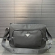 Prada 普拉达 大号 Re-Nylon 再生尼龙布邮差包 单肩斜挎包 经典百搭 实物拍摄 高端品质 配送防尘袋 22 X 34 Cm