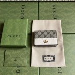 顶配版 令人欲罢不能的美包你收了吗？Gg Marmont系列，优雅精巧的设计可是俘获了不少少女的芳心！同时也是全球达人必备的百搭单品！超级赞！型号：658610