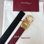 Ferragamo 25Mm金属Gancio双扣，女士双面牛皮，质感十足 独特复古风格 时髦中带着随性和酷感 .支持芯片扫码