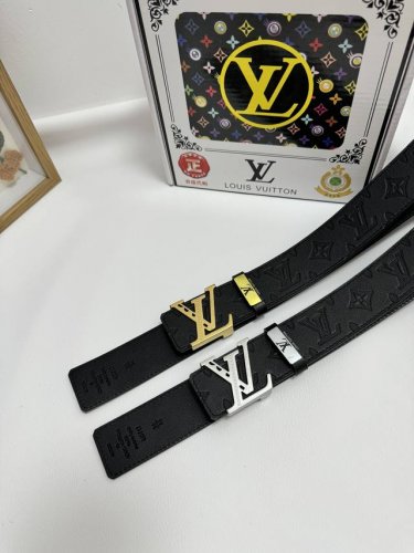 品名：Lv..路易..威登 材质：原单牛皮腰带 百分百头层牛皮腰带保证真皮，24K纯钢扣，专柜原单品质、做工精细，时尚大牌，送人自用首选 包装： 请认准如图专柜