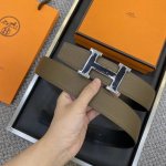 特 爱马仕[正] HermēS Boxtogo小牛皮双面腰带，精品钢扣 腰带扣。38毫米