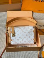 牛皮版本 谷爱凌同款 秀款 小箱子 Lv Side Trunk 谷爱凌 盒子包 箱子包 24新款！是软软的小箱子 很多精致的小细节在里面 大 容量又实用又好凹造
