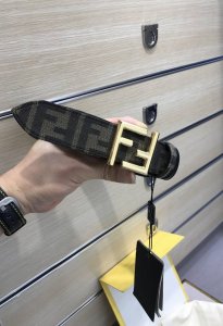 配送专柜包装 打孔针 宽35 Mm，尺码75 80 85 90 95 100欧 原版提花Ff棕色织物皮带，纯手工包边 ，搭配原单钌钯电镀F扣，支持Nfc 原产皮