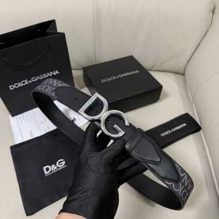 Dg，宽4.0Cm Dolce&Gabbana 全新小牛皮腰带，满载干练态度。滚轴针扣搭扣尽显巧思 - 点击图像关闭