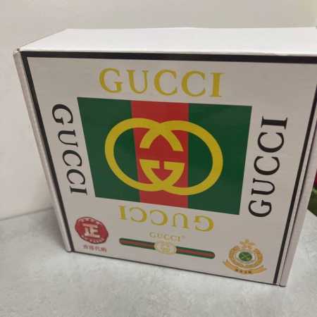 品名：古奇.Gu...Ci 原单 材质：原单牛皮腰带 专柜原单品质、做工精细，时尚大牌，送人自用首选 包装： 请认准如图专柜包装赠送打孔器手提袋专柜礼盒宽度3. - 点击图像关闭