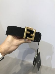 配送专柜包装 打孔针 新款 Fd 宽38 Mm 支持Nfc 芯片扫描，标志造型皮带，原版F拉丝金色铆钉扣，进口原版绒面配小牛皮制成，手感柔软，镀金表面金属制品，