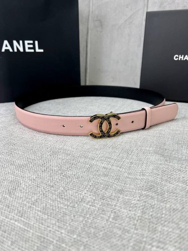 特 宽度3.0Cm Chanel 香奈儿 平纹牛皮金 银 色金属暗印品牌logo磨胶钢扣。
