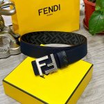 Fendi芬迪专柜同款 宽4.0Cm 双环正反用腰带 Ff按钉搭扣 Cuoio Romano皮革材质 反面面料带有烟草黄和黑色Ff图案 黑色珐琅金属饰面 时尚经