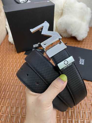 品名：万宝龙 Montblanc 原单 材质：原单牛皮腰带 百分百头层牛皮腰带保证真皮，24K纯钢扣，专柜原单品质、做工精细，时尚大牌，送人自用首选 包装： 请