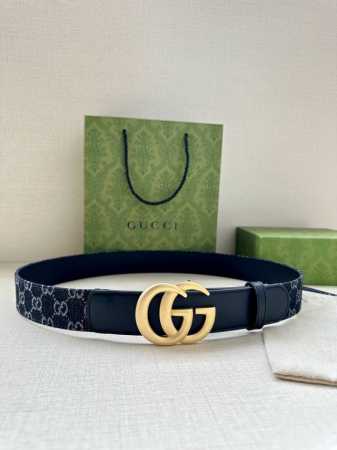 特 宽度3.8Cm Gucci 每一季，品牌标识都会吐故纳新，于经典之中融入新意。在这款腰带上，经典gg标识以亮眼之姿生动呈现，与双g造型配件相得益彰。 黑色和 - 点击图像关闭