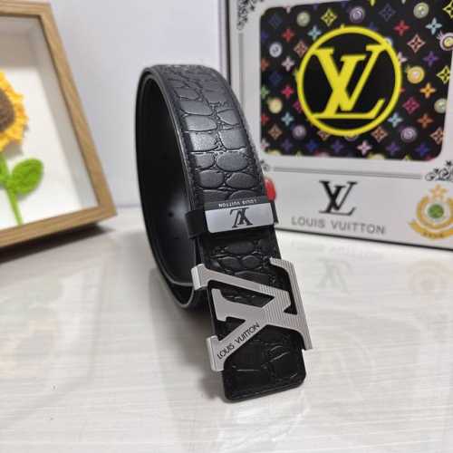 品名：Lv..路易..威登 材质：原单牛皮腰带 百分百头层牛皮腰带保证真皮，24K纯钢扣，专柜原单品质、做工精细，时尚大牌，送人自用首选 包装：