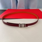 Loewe新款 小牛皮腰带，亮面Loewe五金扣。正面条形码设计，侧面立体字母Loeme ，宽1.5Cm。