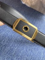 550110品牌： 万宝龙 Montblanc家持续其一贯的高雅、绅士、精致的风格，进口小牛皮，手感细腻柔软。纯钢自动精品扣，男士必备！宽度：3.5Cm