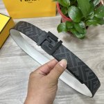 Fendi 芬迪 专柜同款 宽4.0Cm 双环正反用腰带 Ff按钉搭扣 白色Cuoio Romano皮革材质 反面面料带有烟草黄和黑色Ff图案 四方金属饰面 时