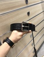 范思哲～专柜同款、实拍专柜官网，尺寸:38Mm，原版立体人头针扣，长城回纹，极富设计美感 ，双面采用进口原版小牛皮压花，清晰美观，皮质软，手感舒适，档次高，高清