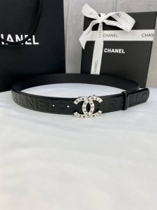 宽度3.0Cm Chanel 香奈儿 进口柔软小牛皮金 银色花纹金属精品钢扣。