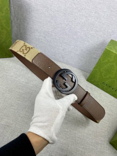 特P160 宽度4.0 Cm这款宽版腰带饰有经典双G细节，令人联想起古驰宠儿精选手袋中的Gg Marmont系列单品。这一金色调配件由70年代典藏的腰带扣演化而