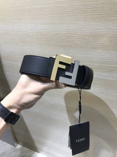 新款 Fd 宽38 Mm 支持Nfc 芯片扫描，标志造型皮带，原版双层间色 双层F铆钉扣，进口原版小牛皮压花制成，镀金表面金属制品，品质保证，非市场通货！