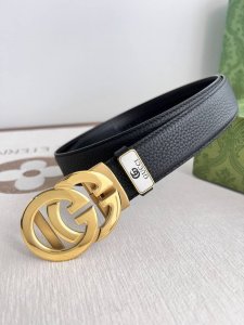 品名：古奇.Gu...Cci 腰带自动带 皮带 型号：自动扣，纯钢材质自动扣，自动带身，尾部外穿款 材料：百分百头层牛皮，保证真皮。24K纯钢扣专柜同等质量，