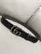 特 双面经典热压款 3.7双面腰带，一侧为Gucci Signature皮革，反面一侧为单色皮革。配以互扣式双G带扣